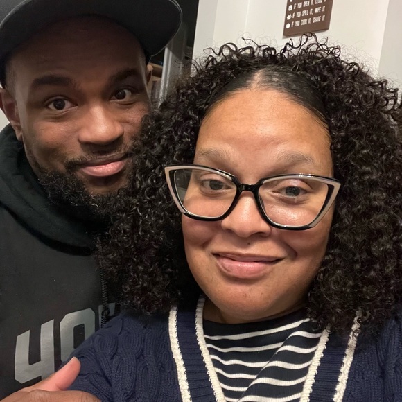 Meet your Posher, Rena S - Picture 1 of 4